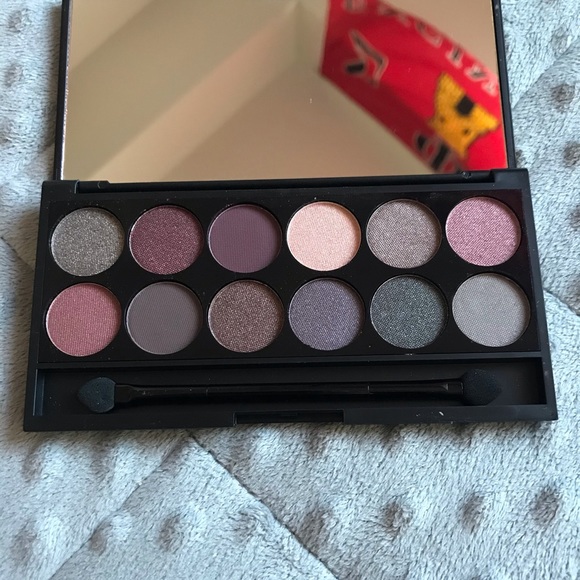 Sleek MakeUP i-Divine Goodnight Sweetheart Palette - Picture 3 of 5
